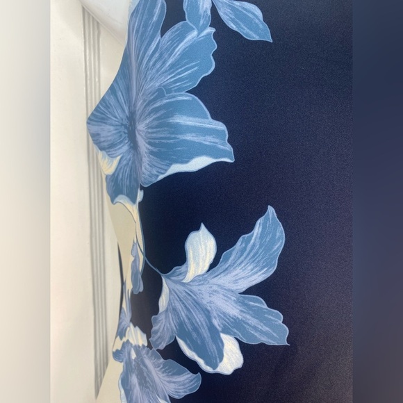 Donna Karan Boat Neck Sleeveless Sheath Navy & Cream Floral Midi Nightfall Dress - Picture 5 of 9